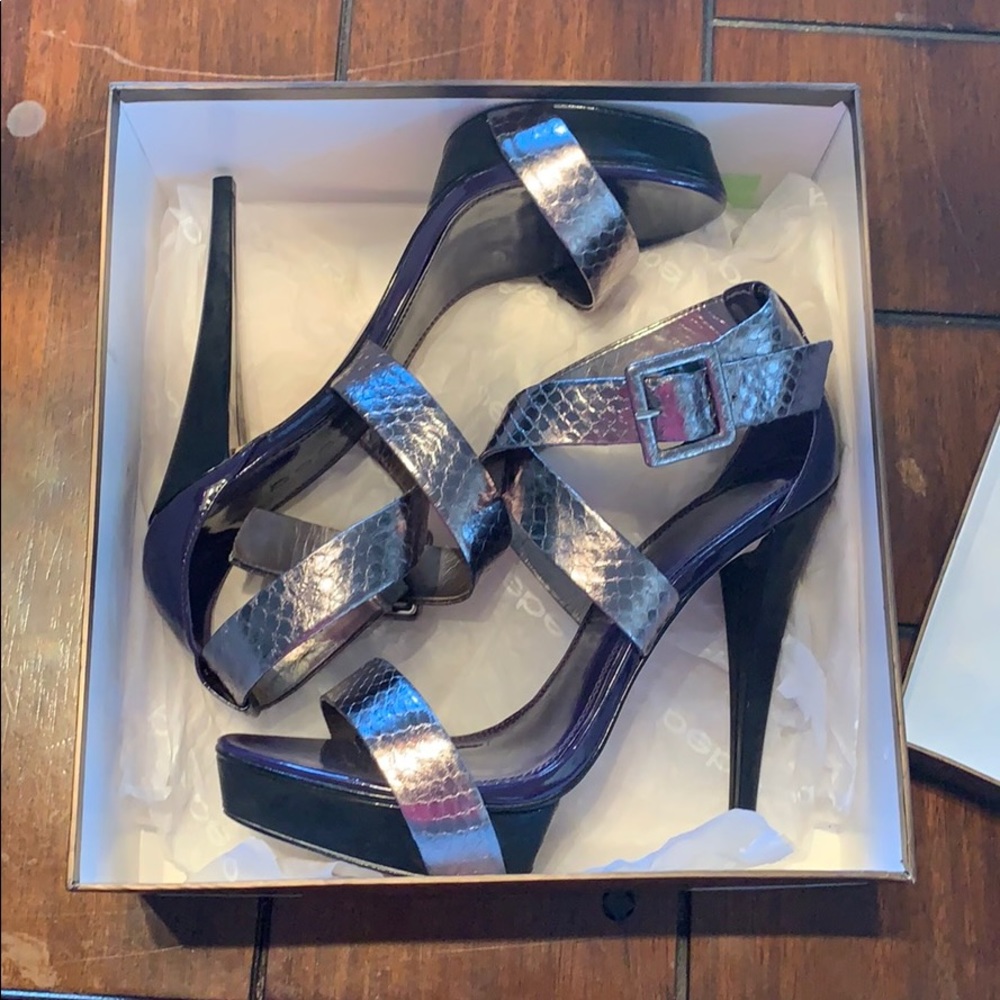 Bebe Heels - Picture 4 of 5